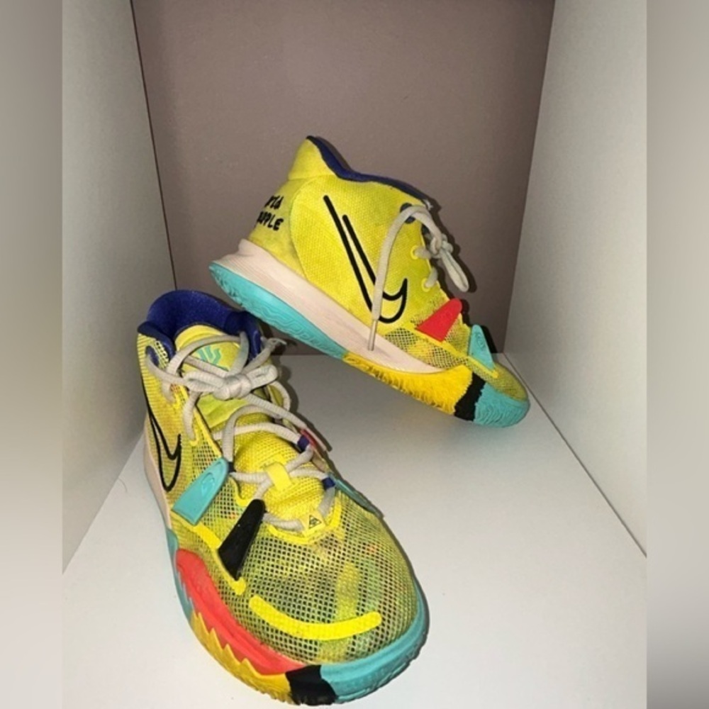 Nike Yellow and Blue Sneakers‎ Modern Design